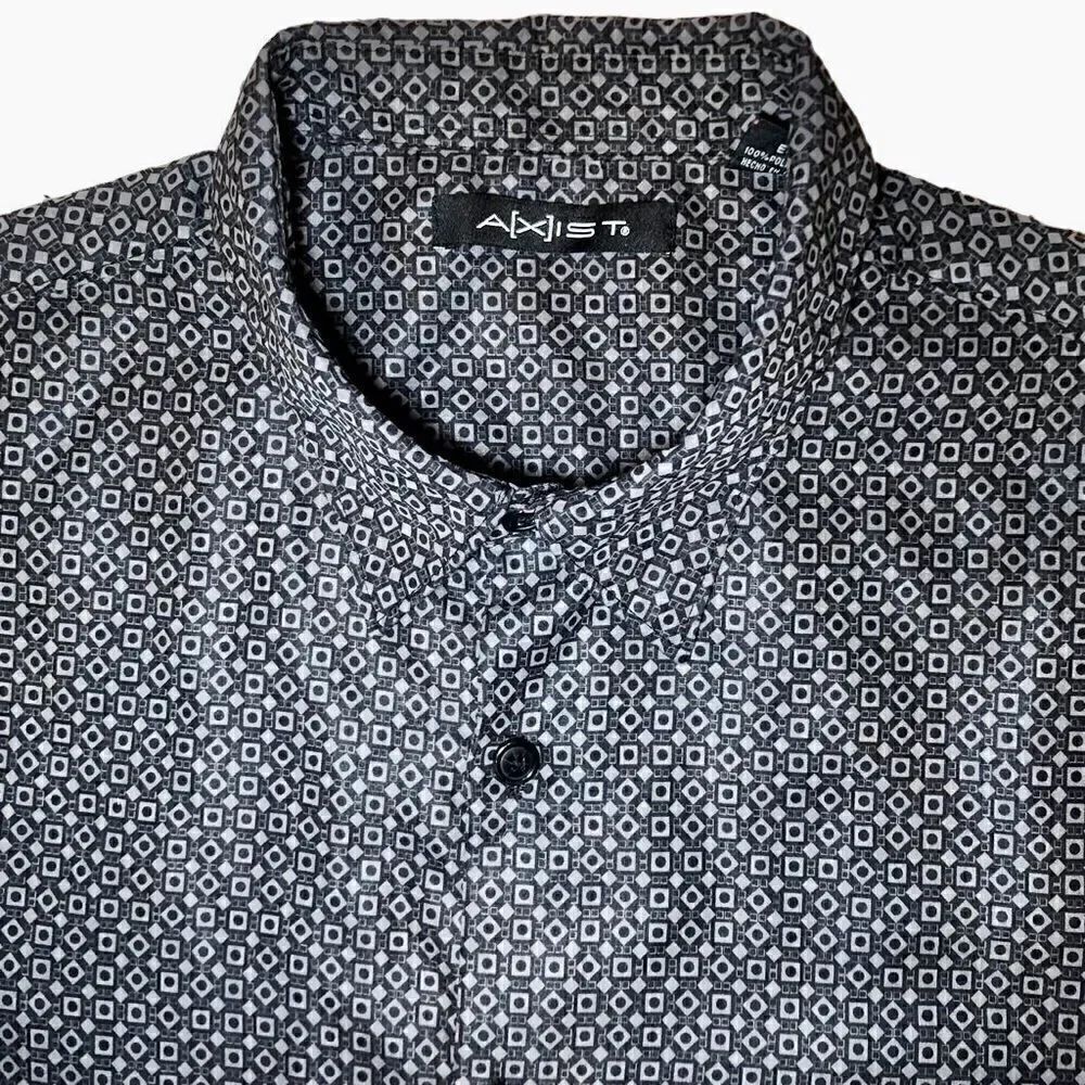 Axist Short Sleeve Geometric Mini Print Shirt in Black/Grey Men’s XL